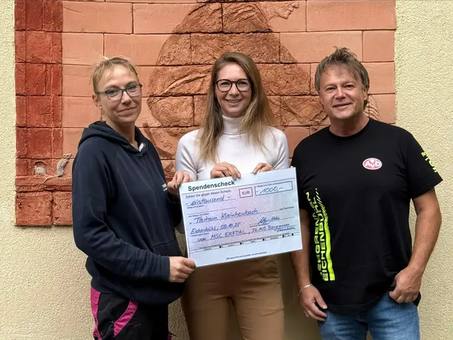 Spendenübergabe | Foto: Heiko Klapper