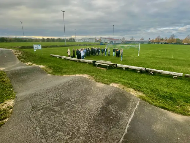 Mit der Versammlung in Hundheim blickt der Regionalentwicklung Badisch-Franken e.V. gestärkt und motiviert auf die kommenden Aufgaben und Projekte, um die Region weiterhin aktiv zu gestalten. 
Foto Roland Schönmüller 