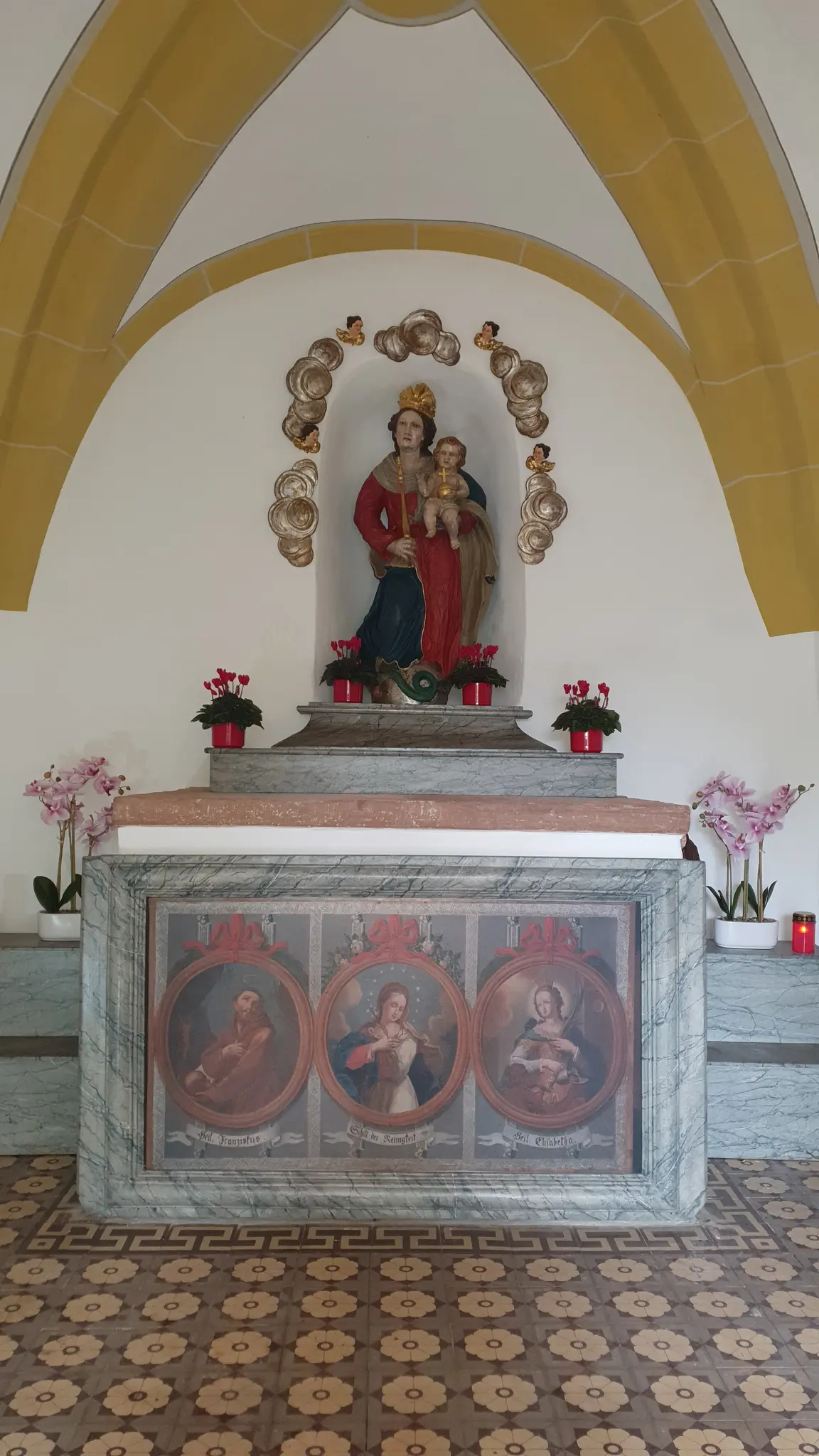 Maria-Hilf-Kapelle-wieder-im-neuen-Glanz-Segnung-und-Dank-an-viele-helfende-H-nde