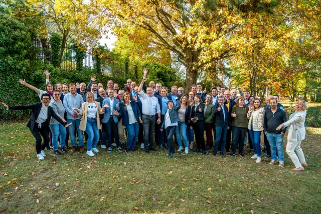 Mit Elan und einem guten Team in die Kreistagswahl: die Kandidierenden der SPD. Ein Viertel ist jünger als 35 Jahre.  | Foto: Felix Wöber