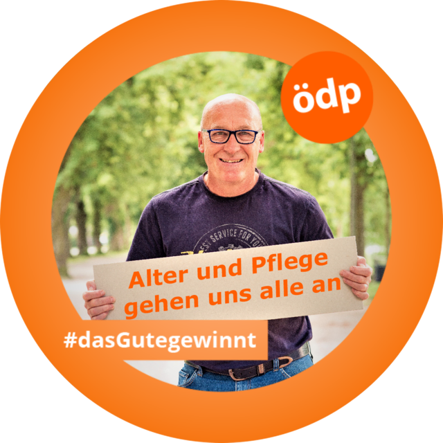 Kreisvorsitzender Wolfgang Winter fordert eine Rente für alle,eine Rente zum Leben,und keine Luxuspensionen für Politiker(innen).  | Foto: ÖDP