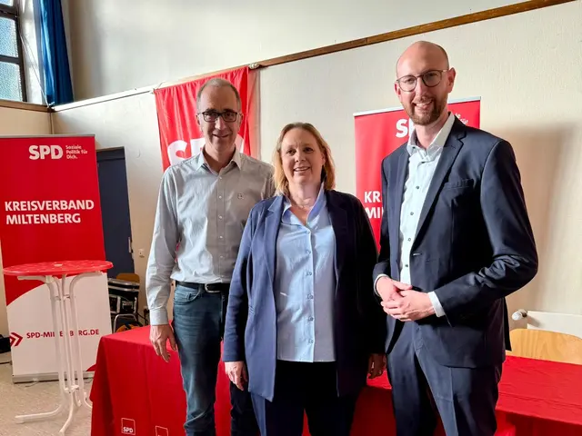 Spitzen-Trio (von links): Karlheinz Paulus, Sabine Balleier und Benjamin Bohlender.  | Foto: SPD-Kreisverband Miltenberg