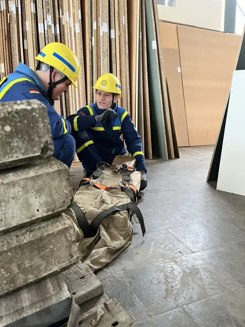 Letzte Absprachen mit der Person zum Vorgehen. | Foto: Marco Schlackl Grech