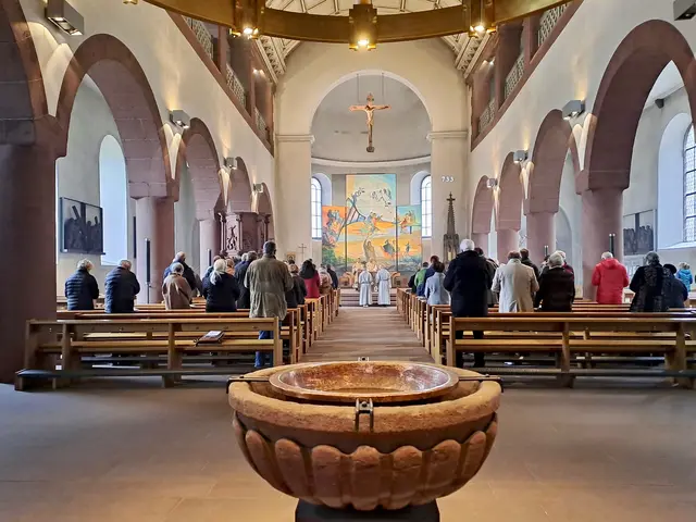 Gottesdienst zu Allerheiligen in der Pfarrkirche St. Jakobus, Miltenberg | Foto: Martin Winkler