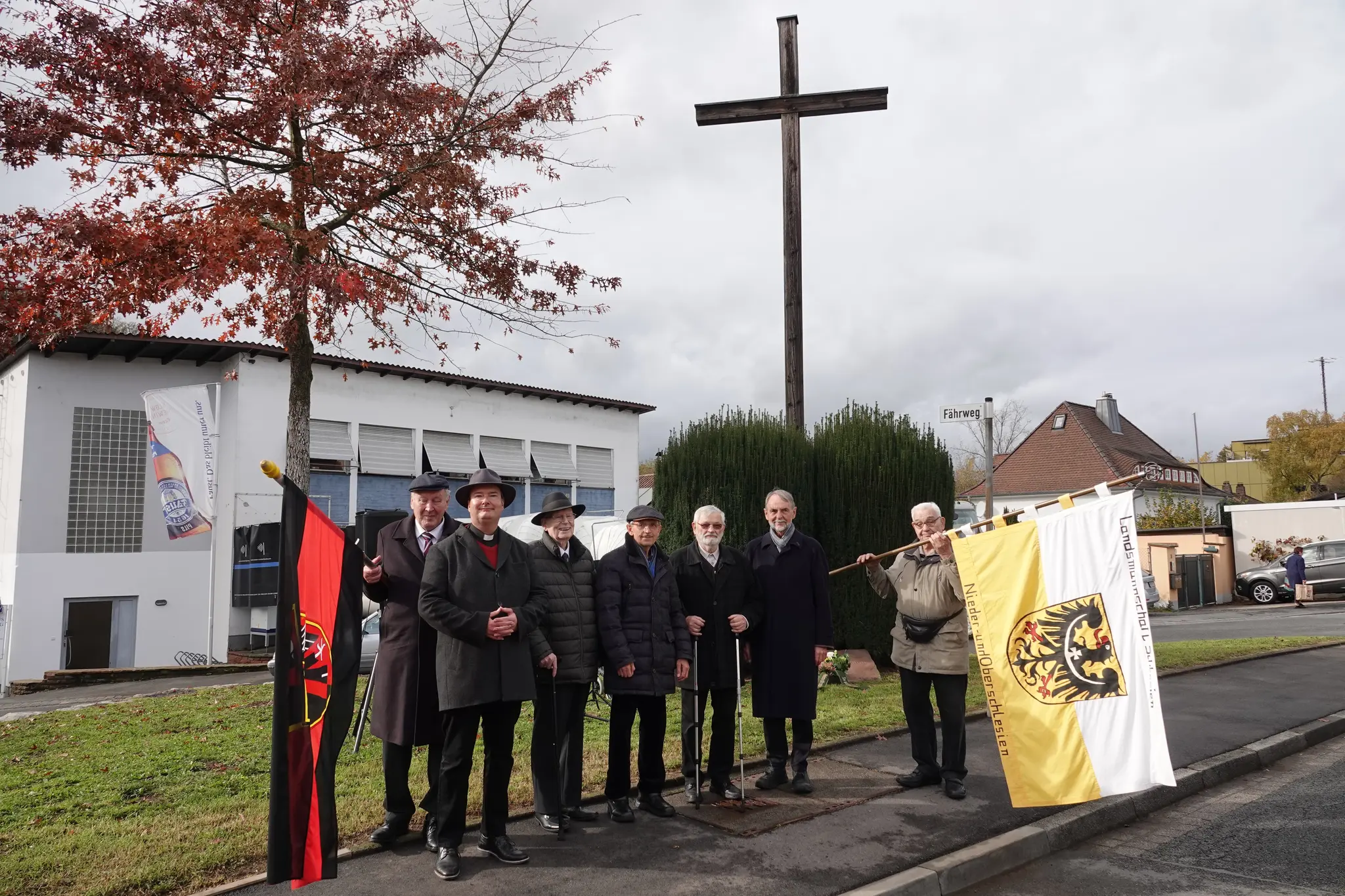Totengedenken-am-Ostlandkreuz-in-Miltenberg-Erinnerung-Mahnung-und-Vers-hnung