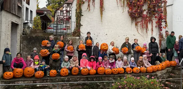 Parade der Gruselgesichter | Foto: OGV Laudenbach