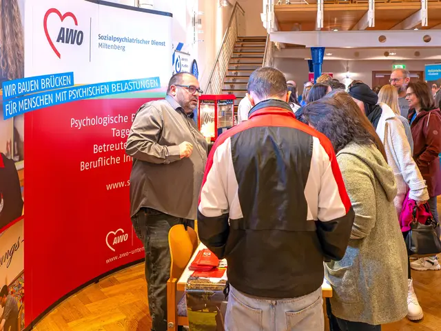 Gut besucht war der Stand der Arbeiterwohlfahrt | Foto: Winfried Zang