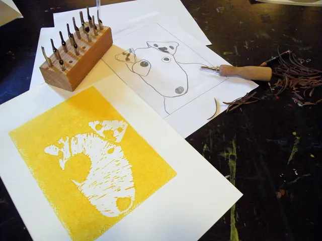 Stempel mit ganz unterschiedlichen Motiven entstehen im Kurs am 14. November.  | Foto: Sandra Wörner