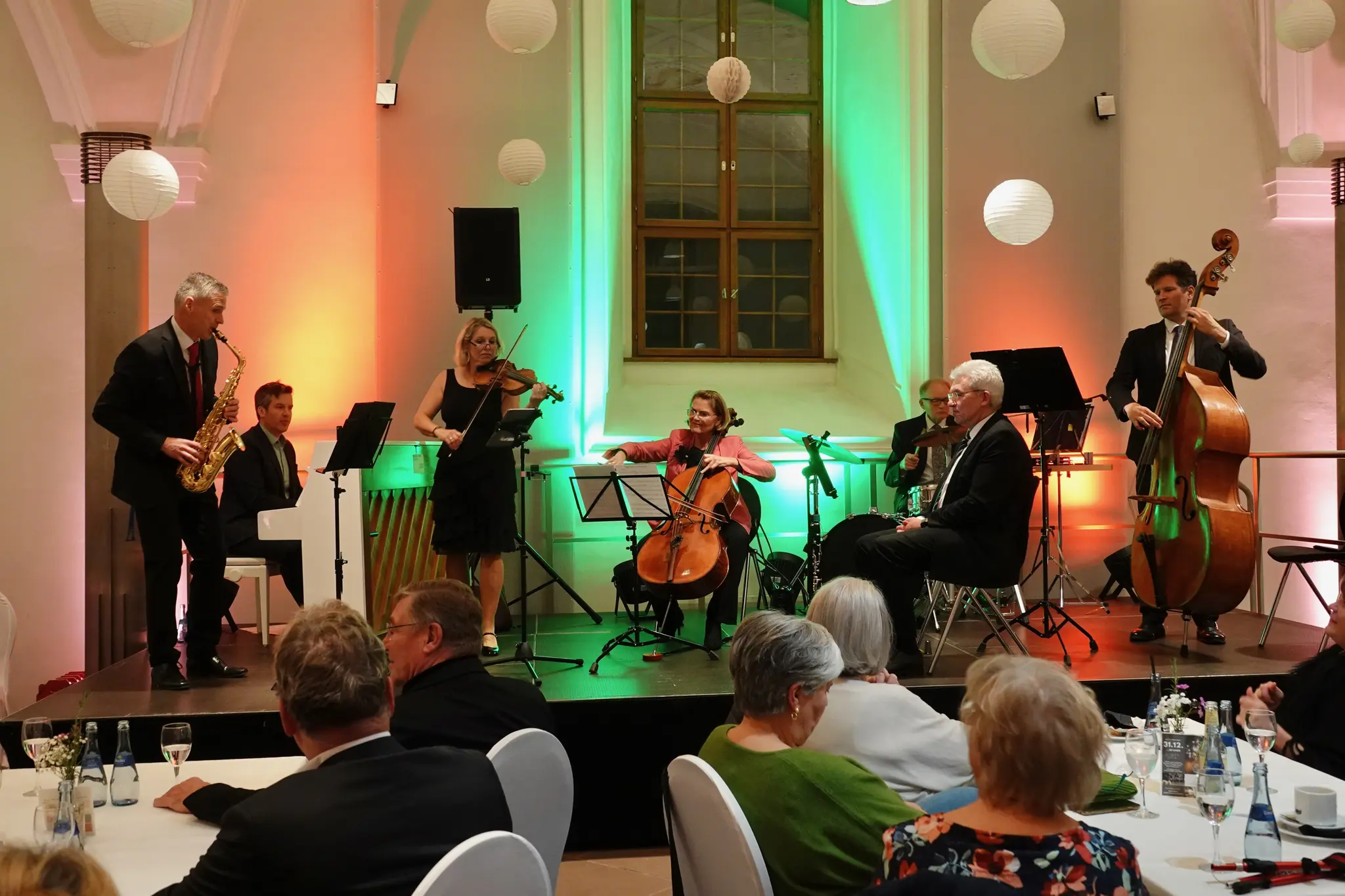 Bremer-Salonorchester-Special-Guests-begeistern-im-Kloster-Bronnbach-