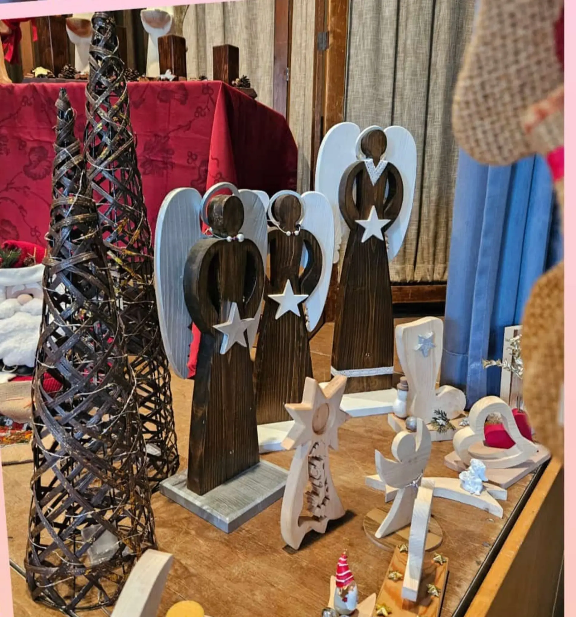 Flohmarkt-f-r-Advents-Weihnachtsschmuck-mit-Basar-und-B-cherflohmarkt