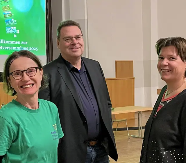 v.l.n.r.: Hedi Rauch, Assistentin; Dr. Steffen Scharrer, Kreisvorsitzender; Julia Woller, Stellv. Vorsitzende; alle BUND Naturschutz, Kreisgruppe Miltenberg