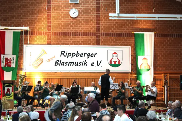 Als musikalische Überraschung erfreute  das Jugend-Nachwuchsensemble der Rippberger Blasmusik die Anwesenden am Nachmittag mit mehreren Stücken. | Foto: Rippberger Blasmusik e.V.