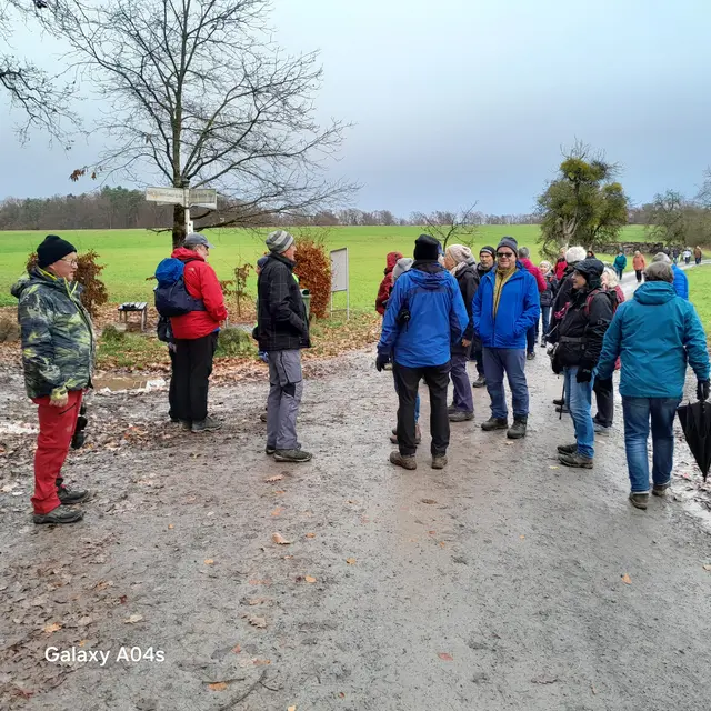 Am alten Wegweiser oberhalb von Hausen | Foto: Ferdinand Lang