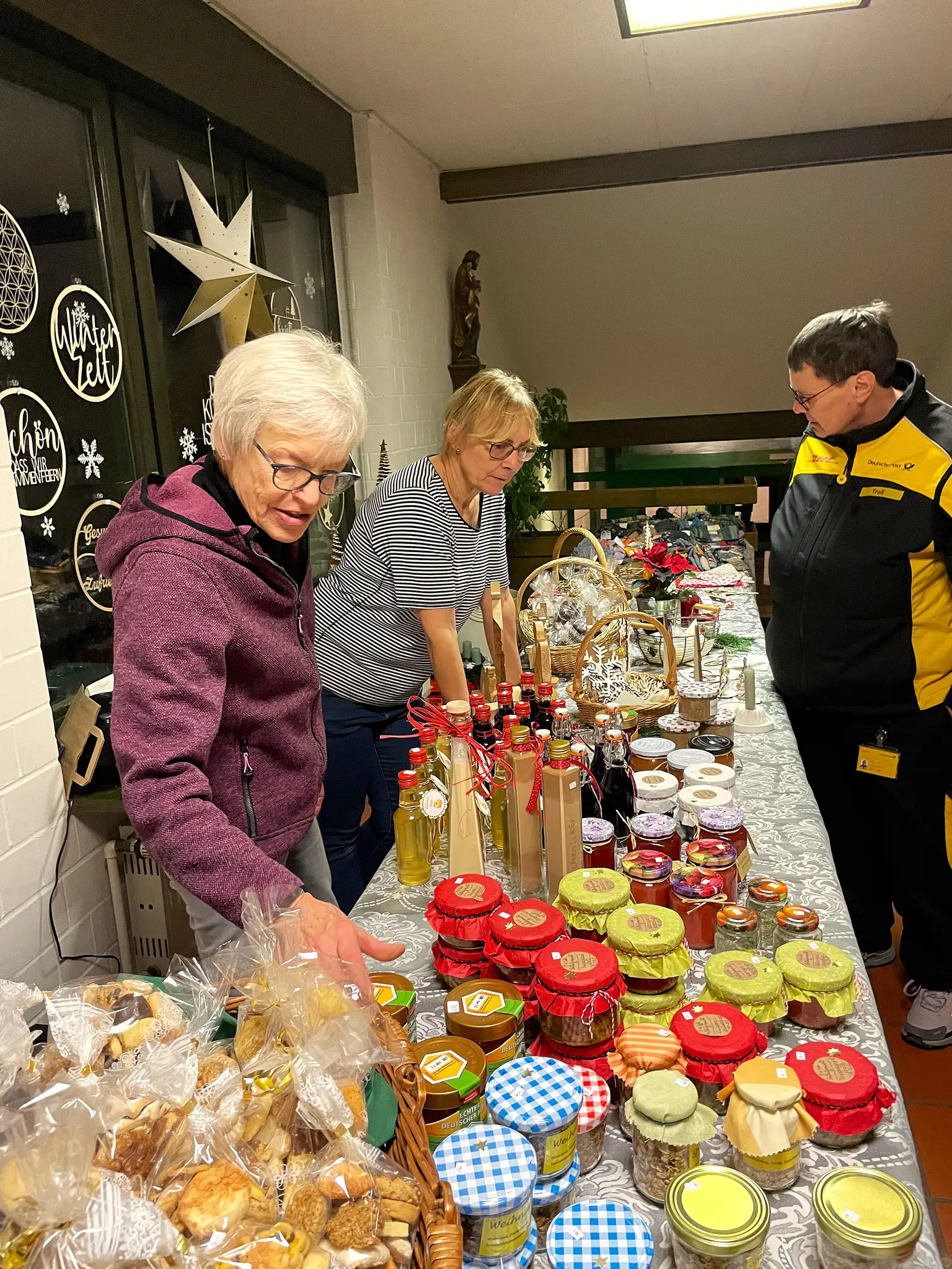 Weihnachtsbasar-ein-Ort-der-Begegnung-und-Freude