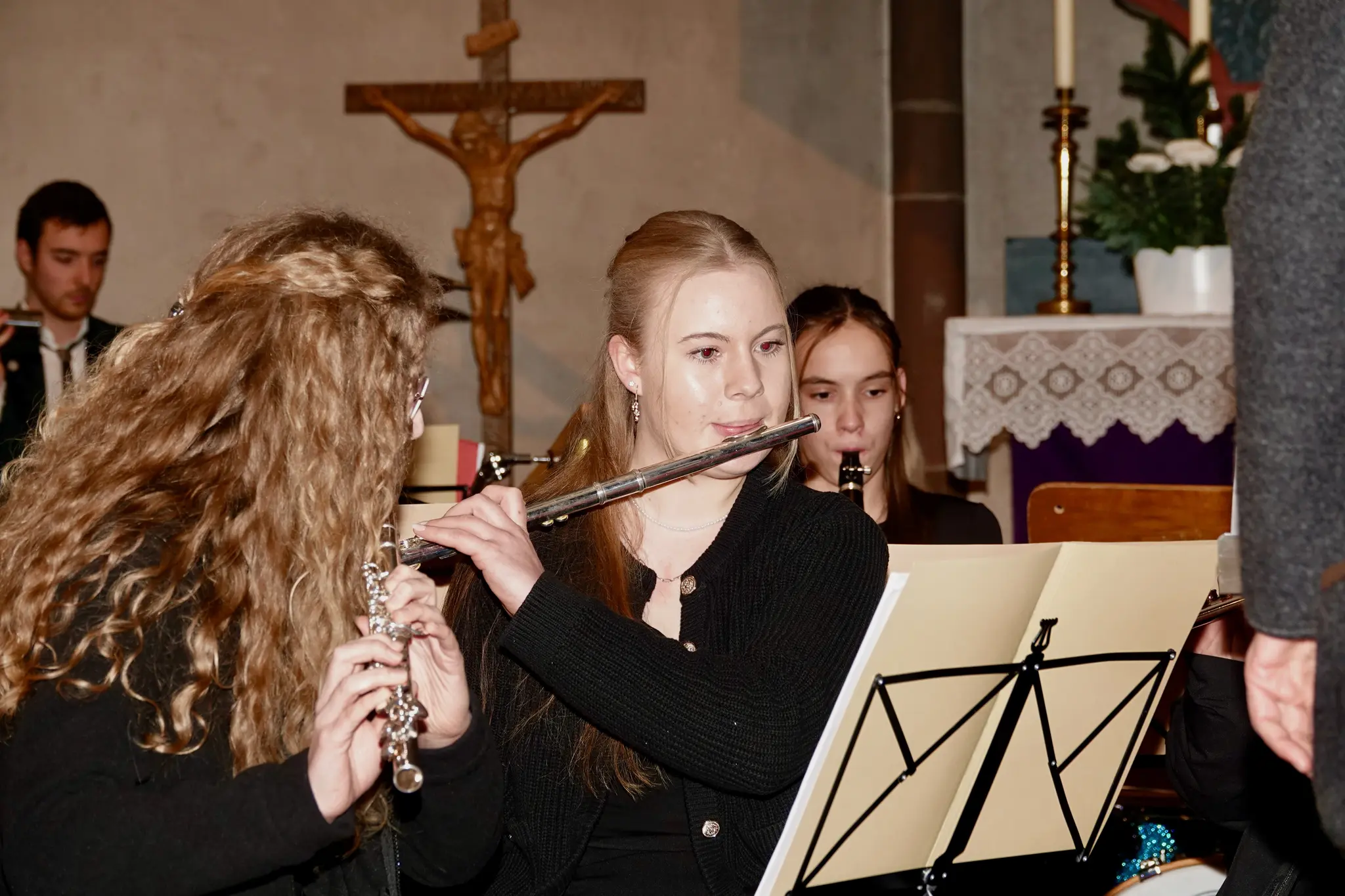 Besondere-Tage-in-Eichenb-hl-Runder-Pfarrer-Geburtstag-Adventskonzert-Co-