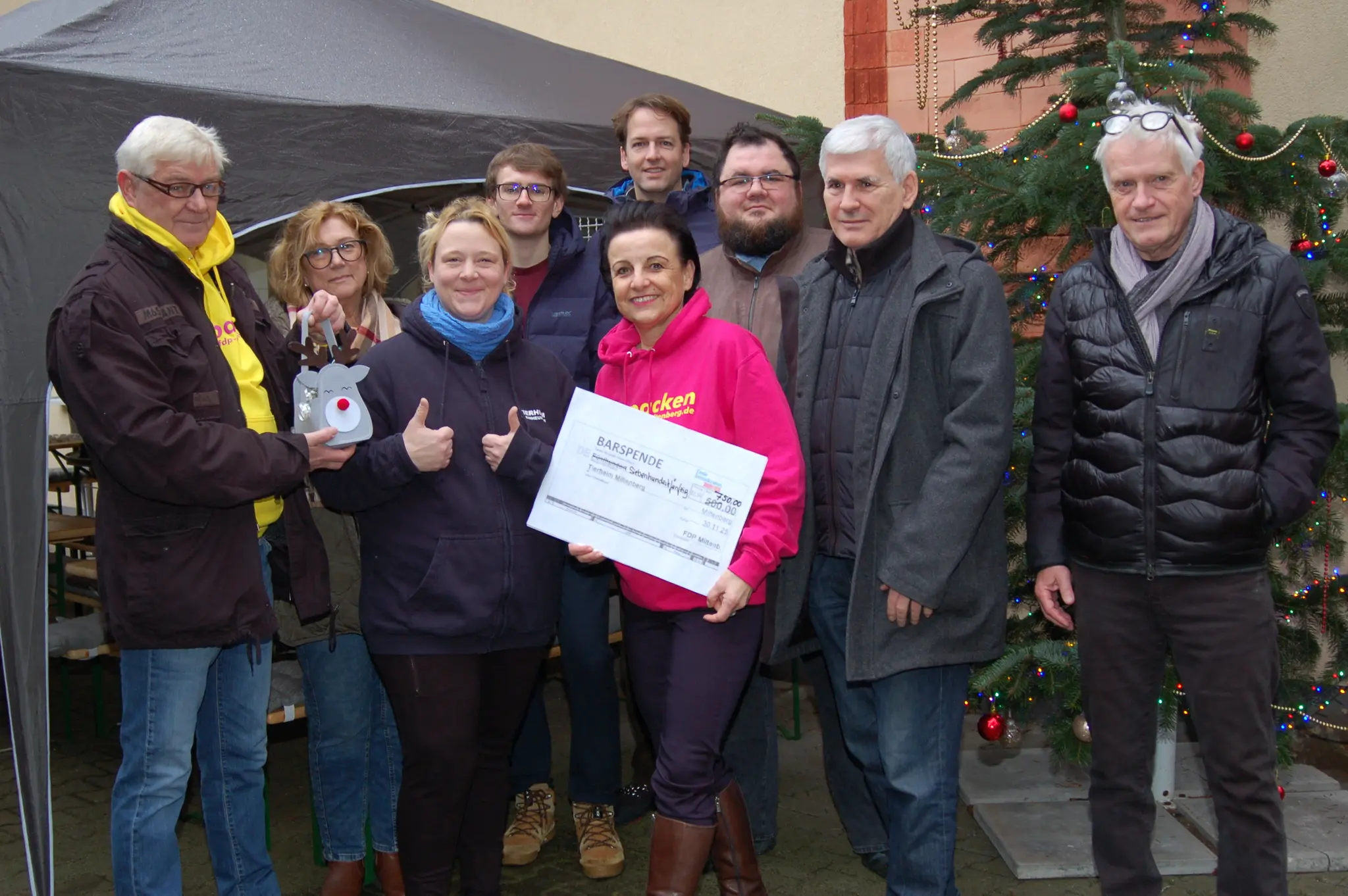 FDP-Kreisverband-Miltenberg-bergibt-750-Euro-Spende-an-das-Tierheim-Miltenberg