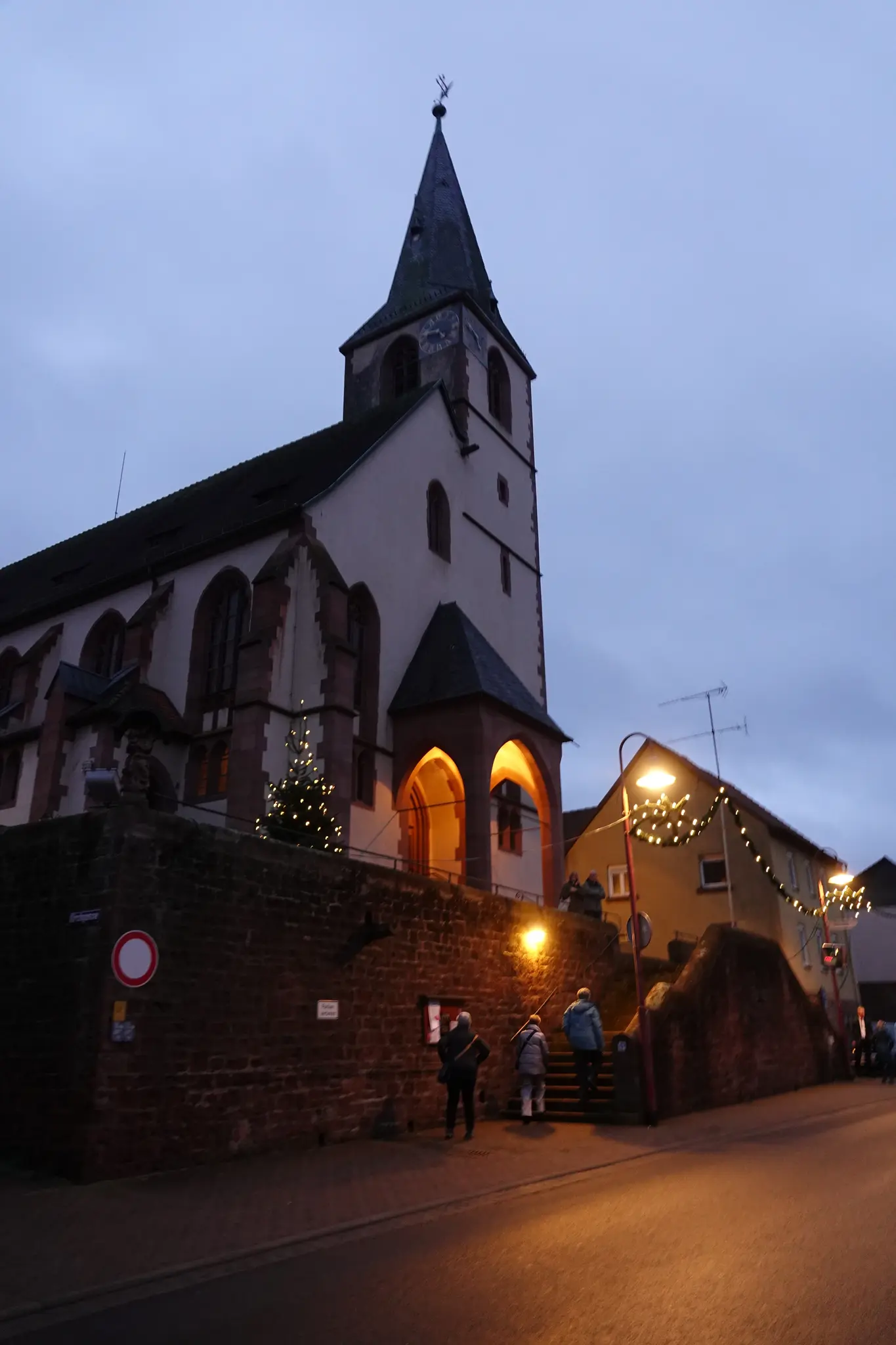 Kerzen-K-lte-Klang-Rorate-Reportage-