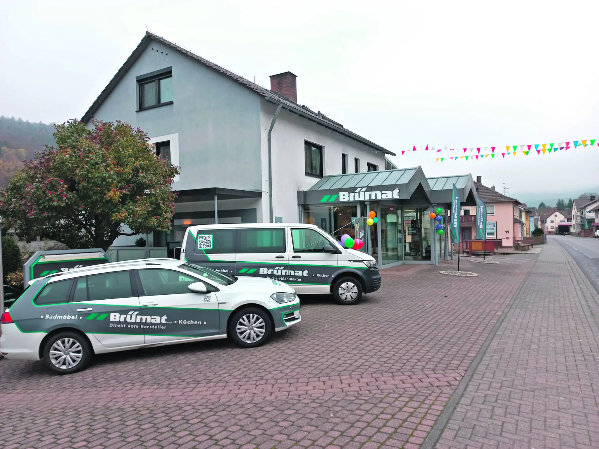 -Anzeige-Ein-bewegendes-Fest-voller-Erinnerungen-Wertsch-tzung-und-Ausblick-auf-die-Zukunft