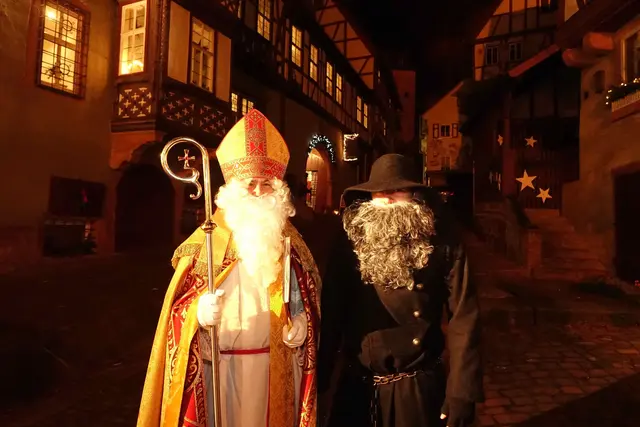 Nikolaus und Knecht Ruprecht in Mitenbrrg