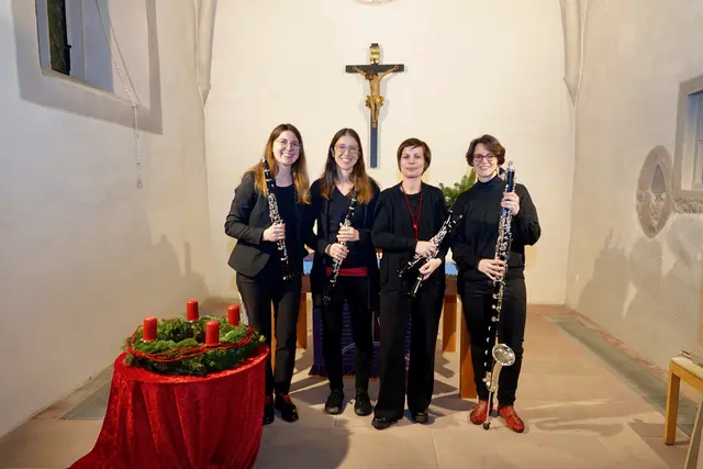 Das Klarinetten-Quartett Ensemble Klar!Klang spielte  am 6.12.2025 im Kloster Schöntal: mit dabei links Verena Schoknecht, geb. Hock - bekannte Musikerin und engagierte Musikpädagogin , aus dem Landkreis Miltenberg stammend.