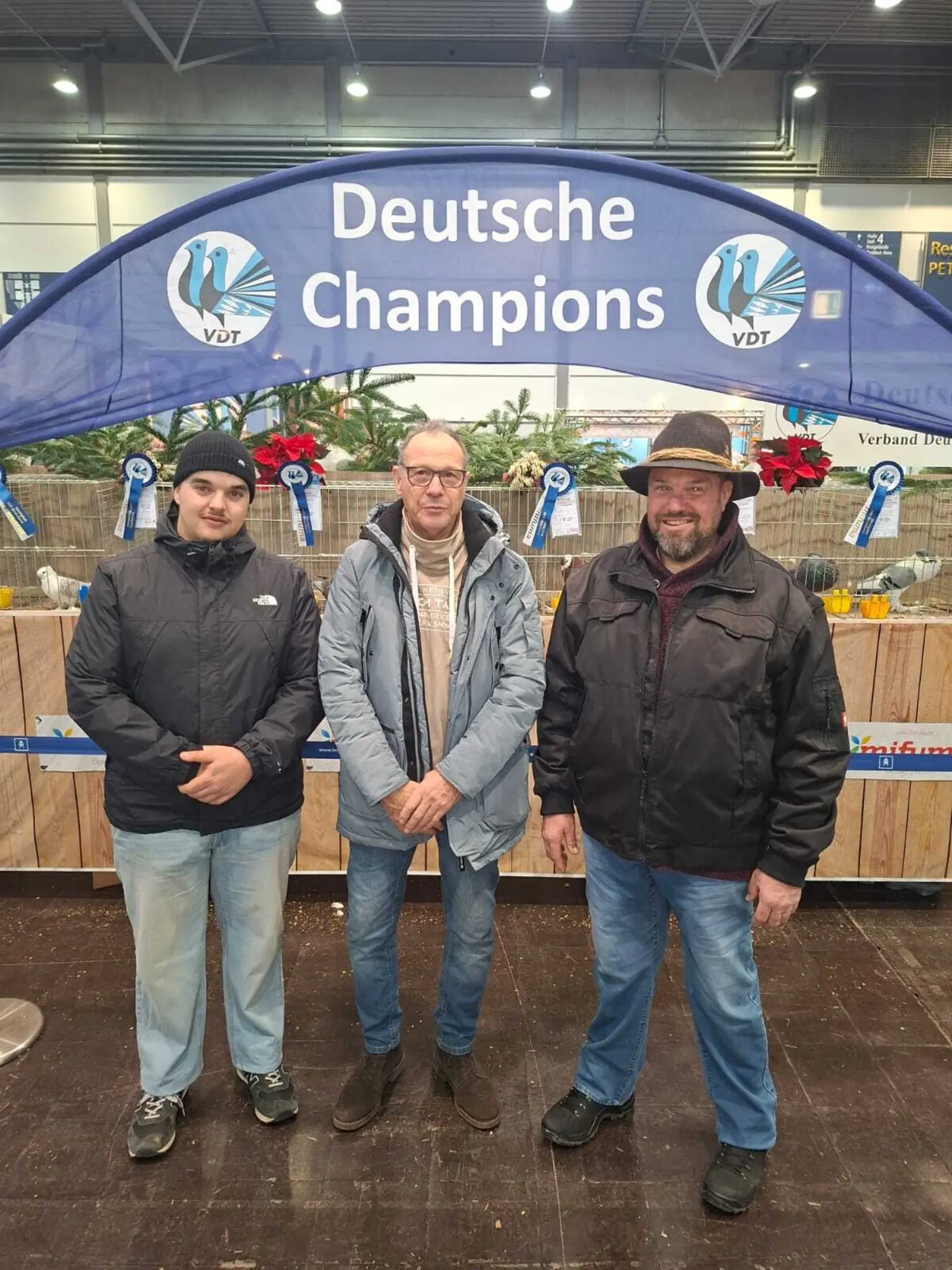 Vier-Deutsche-Meistertitel-f-r-Rassetaubenz-chter-aus-dem-Landkreis-Miltenberg