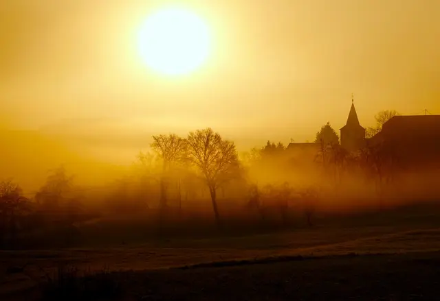 Was bleibt, wenn das Jahr sich neigt und wir wieder „Markt und Straßen steh’n verlassen“ lesen? 