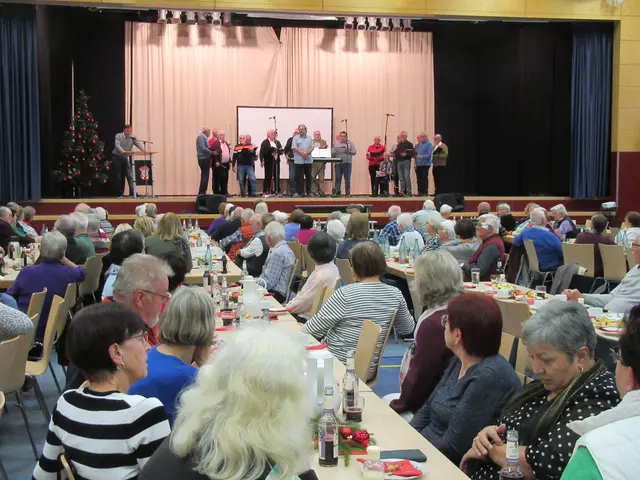 Der Männerchor "Reine Männersache" trug mit seinen Liedern zur adventlichen Stimmung bei. | Foto: Friedrich Frank