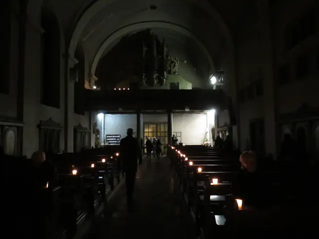 Blick zum Ausgang der Klosterkirche nach dem Gottesdienst | Foto: Nina Reuling