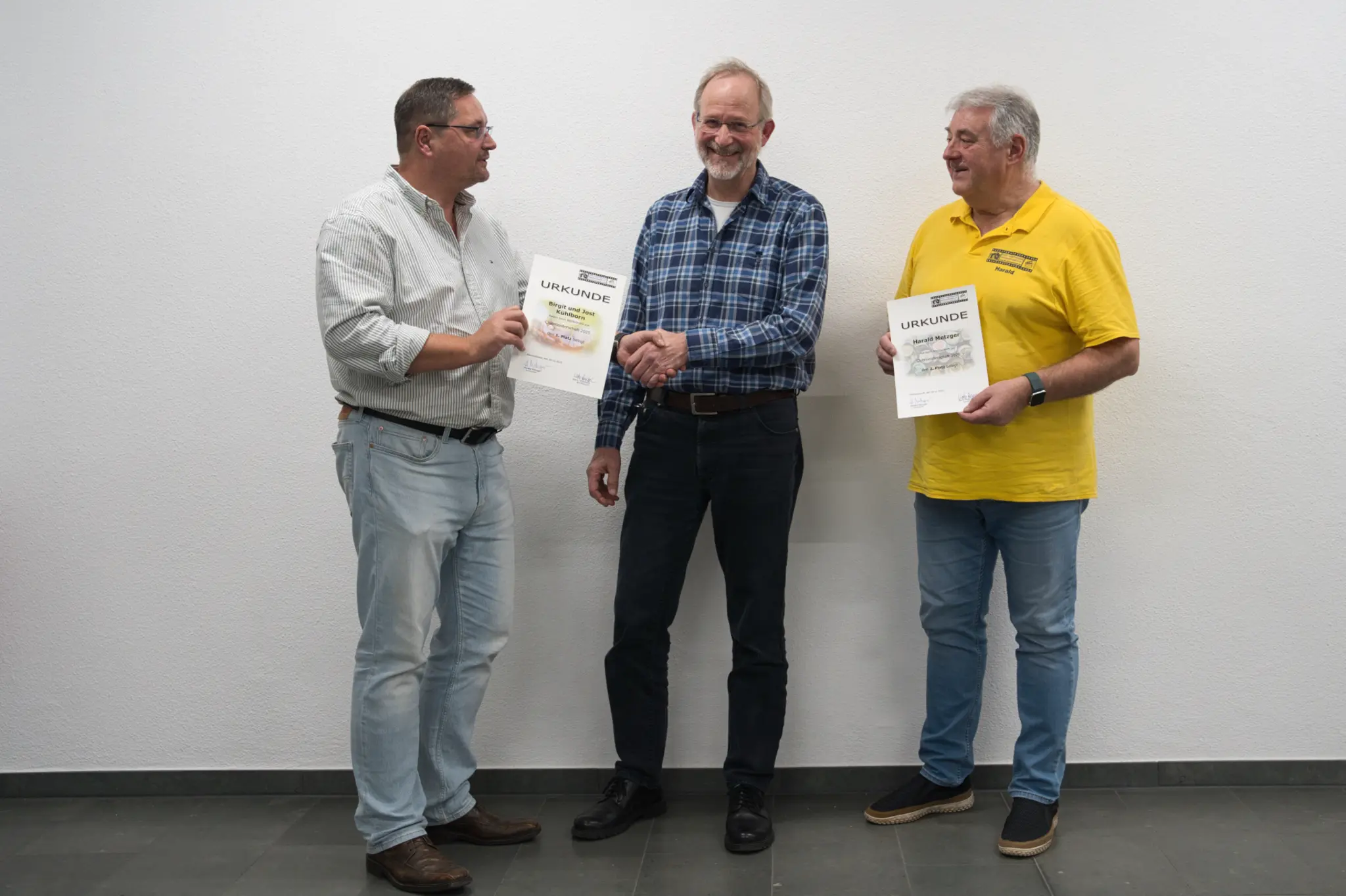 Ehrung-der-Gewinner-des-Fotowettbewerbs-2025-beim-Foto-und-Filmclub-Kleinwallstadt