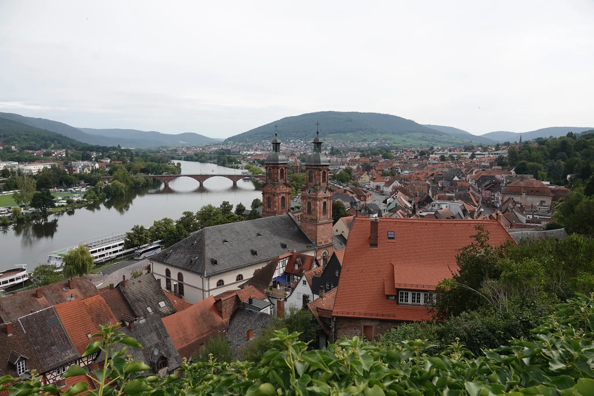 Offizielle-Kreisel-Freigabe-zwischen-Miltenberg-Nord-und-Gro-heubach