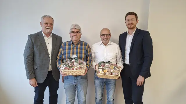 Geschäftsführer Hubertus Berberich mit den Jubilaren Manfred Franke und Ruthard Dick sowie Geschäftsführer Alexander Berberich.