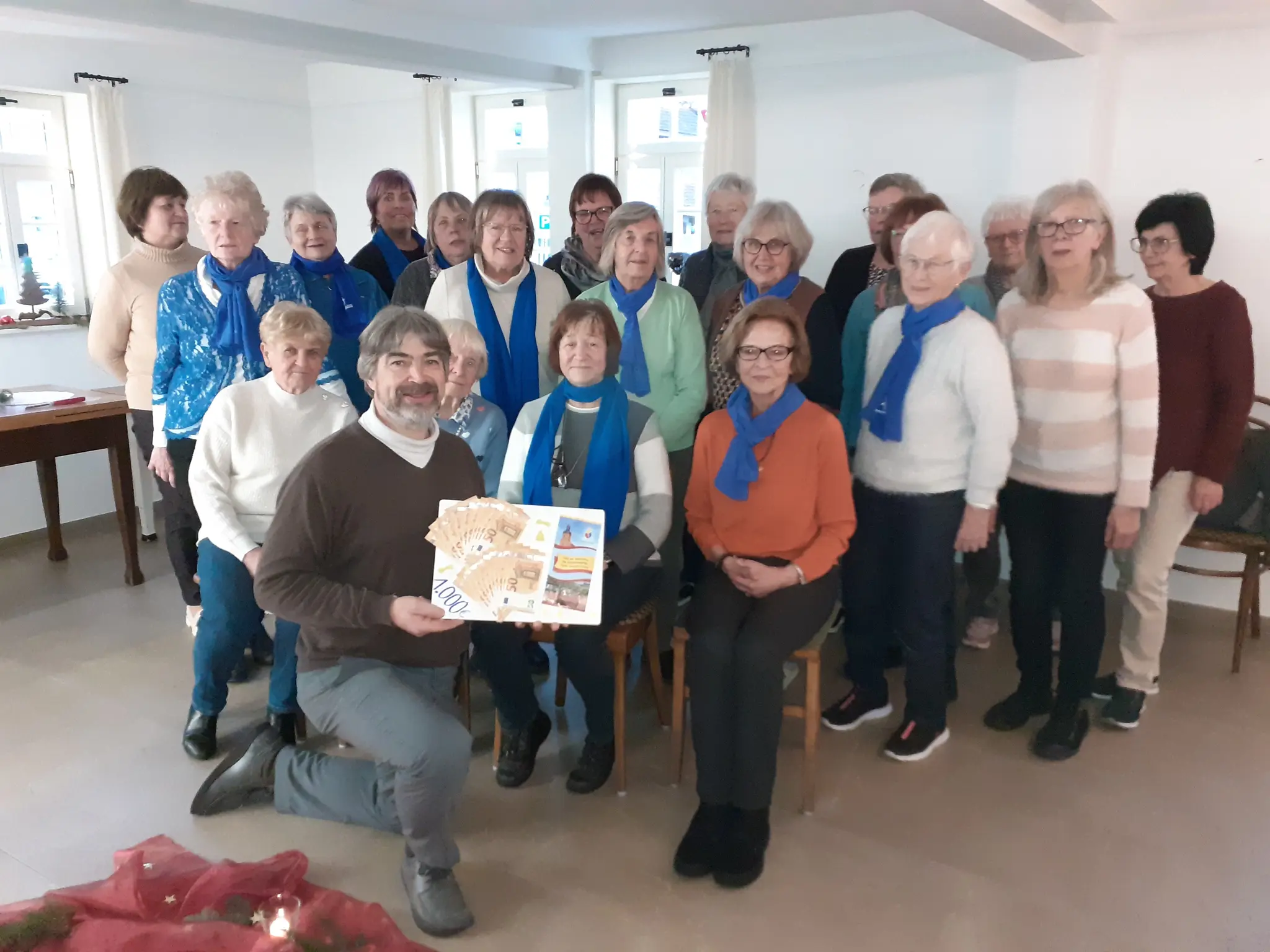 Adventsfeier-mit-Spenden-bergabe