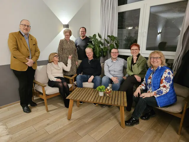 Helmut Kaltenhauser, Elke Moog, Mechthild Kirsch, René Wendland, Rüdiger Kautz, Philipp Keinitz, Stefka Huelsz-Träger und Jeanette Kaltenhauser (v.l.n.r.)