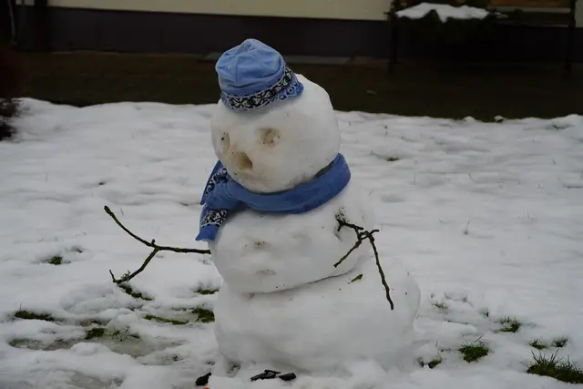 Schneemann wartet auf 
junges Publikum 