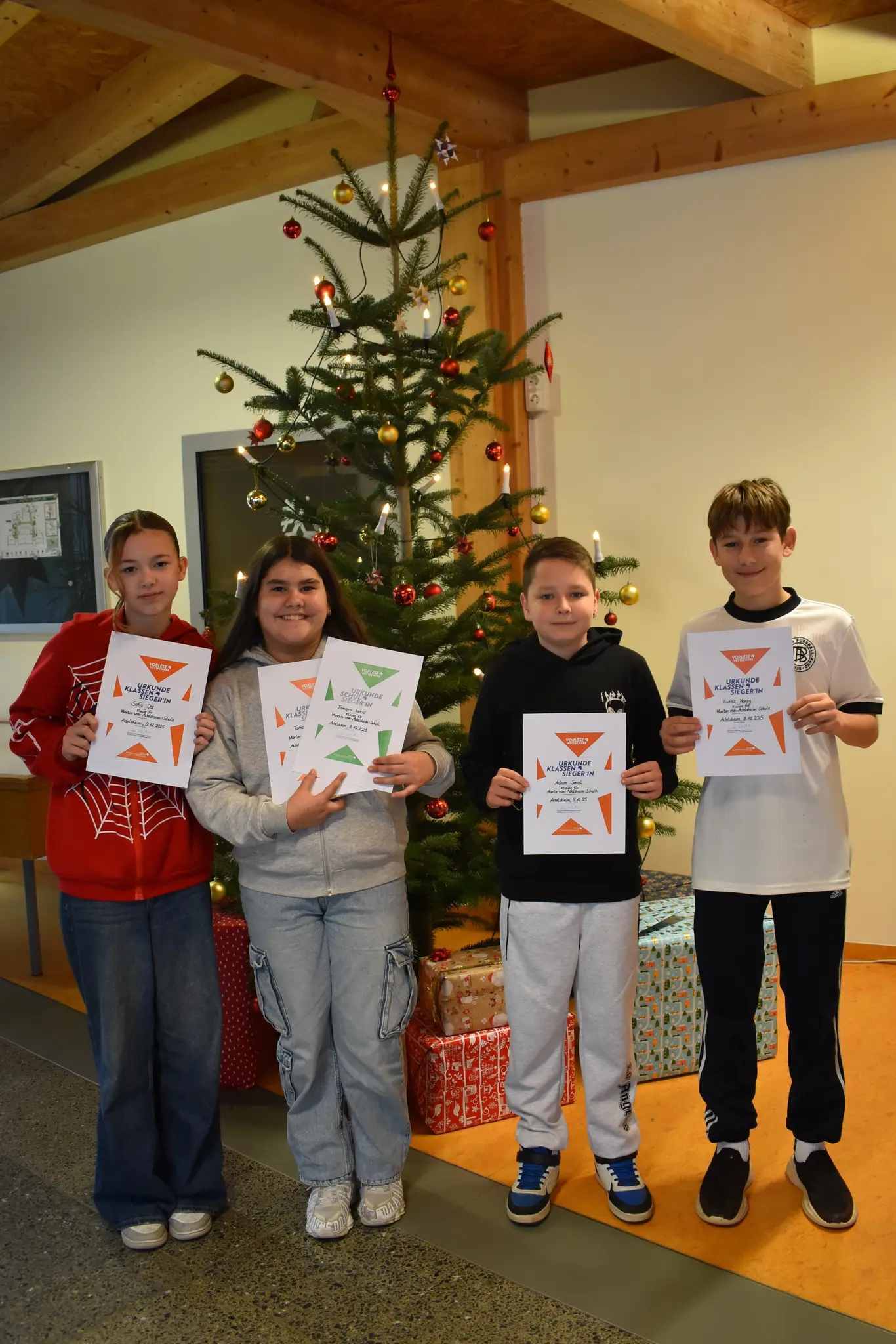 Vorlesen-in-der-Grundschule-und-Vorlesewettbewerb-der-sechsten-Klassen