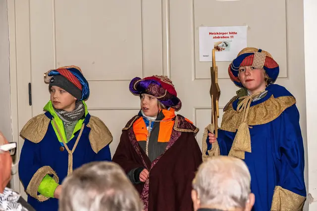 Die jugendlichen "Könige", gern gesehene Gäste beim Jahrtag der "Fünf-Wunden-Bruderschaft Miltenberg"