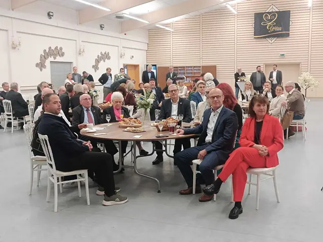 Vertreter aus Politik, Wirtschaft und Verwaltung kamen in Wörth zum Austausch zusammen.