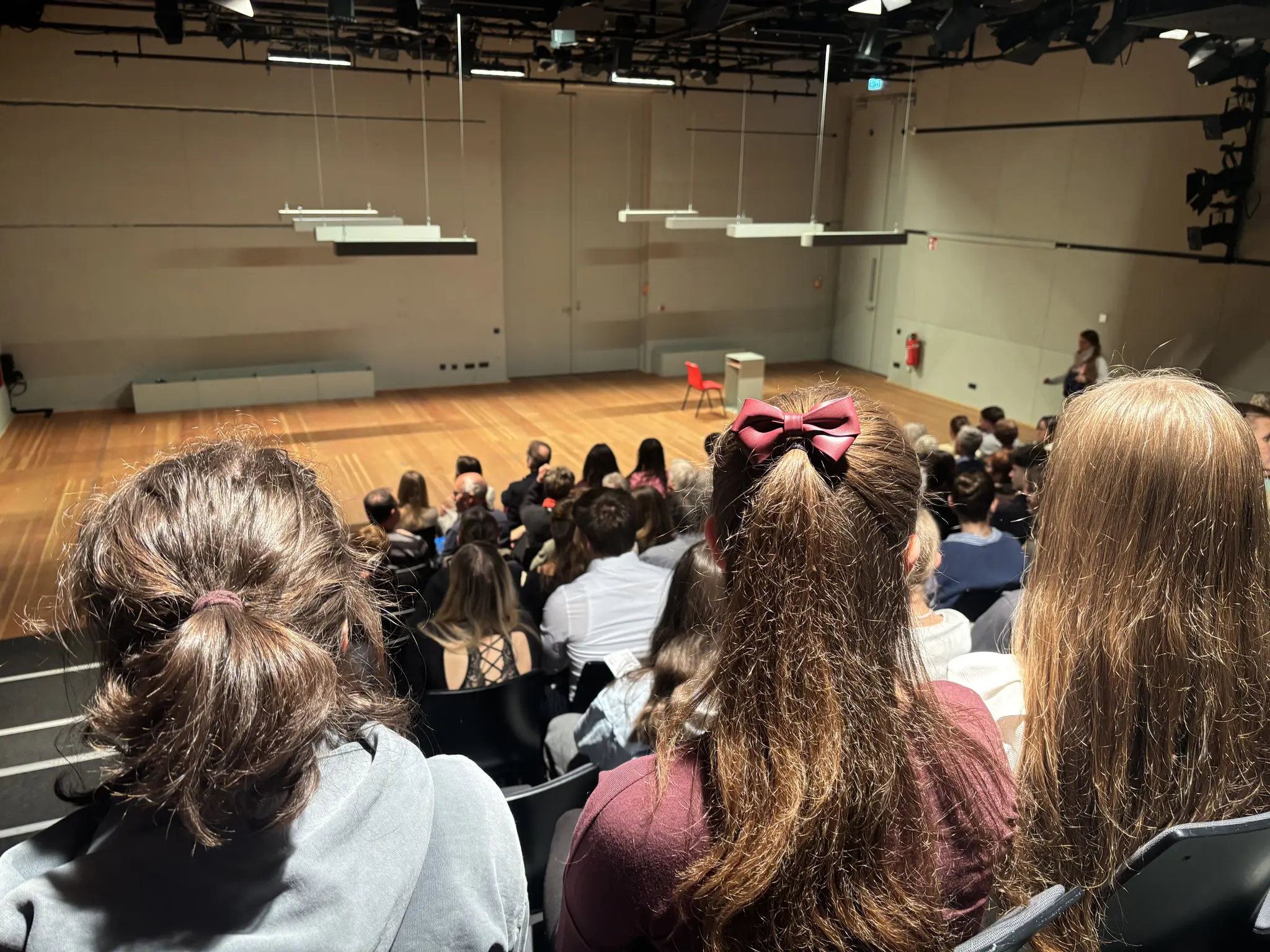 Elftkl-ssler-des-KEG-besuchen-Mainfrankentheater-W-rzburg