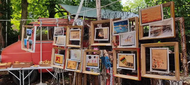 Teil einer Installation von Lilly, Mitglied im Büro für KunstStoffWechsel, bei einer früheren Ausstellung | Foto: Büro für KunstStoffWechsel