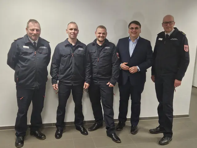 Die neuen Kommandanten der Feuerwehr Kleinheubach 
von links KBM Matthias Berres  1. Kommandant Domenik Cavallo, 2 Kommandant Pascal Horak , 1 Bgm Thomas Münig und KBI Hauke Muders  