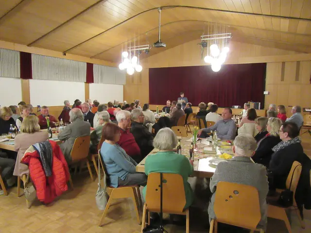 zahlreiche Mitarbeiter waren gekommen | Foto: Friedrich Frank