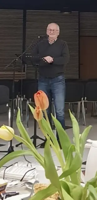 Senior-Pastor Edmud Seider