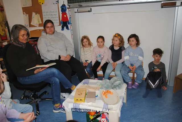 Vorlesekreis der ersten Klasse in der Gotthard-Grundschule Weilbach  | Foto: Andrea Kaller-Fichtmüller