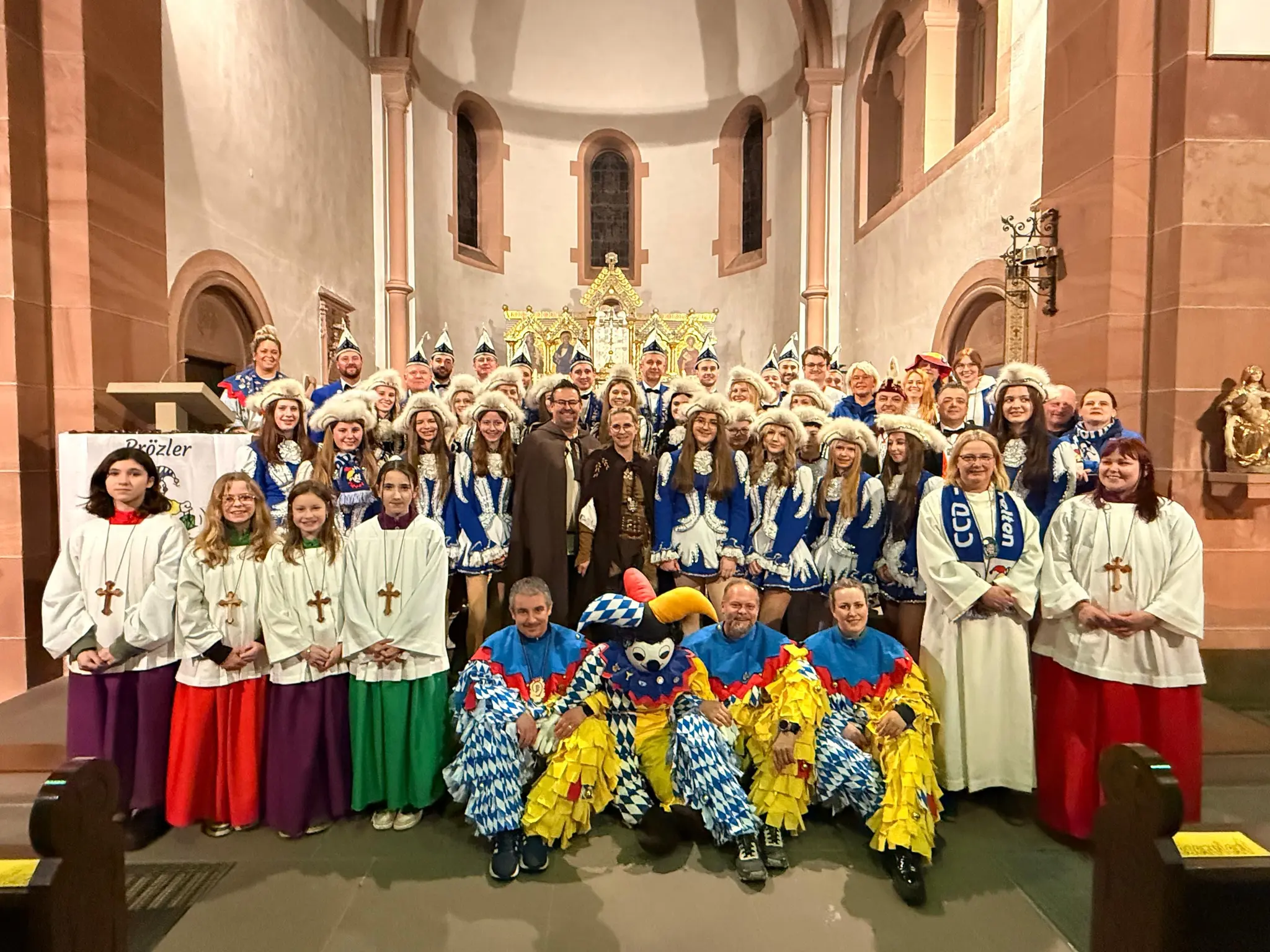 Volles-Gotteshaus-beim-5-Pr-zler-Faschingsgottesdienst