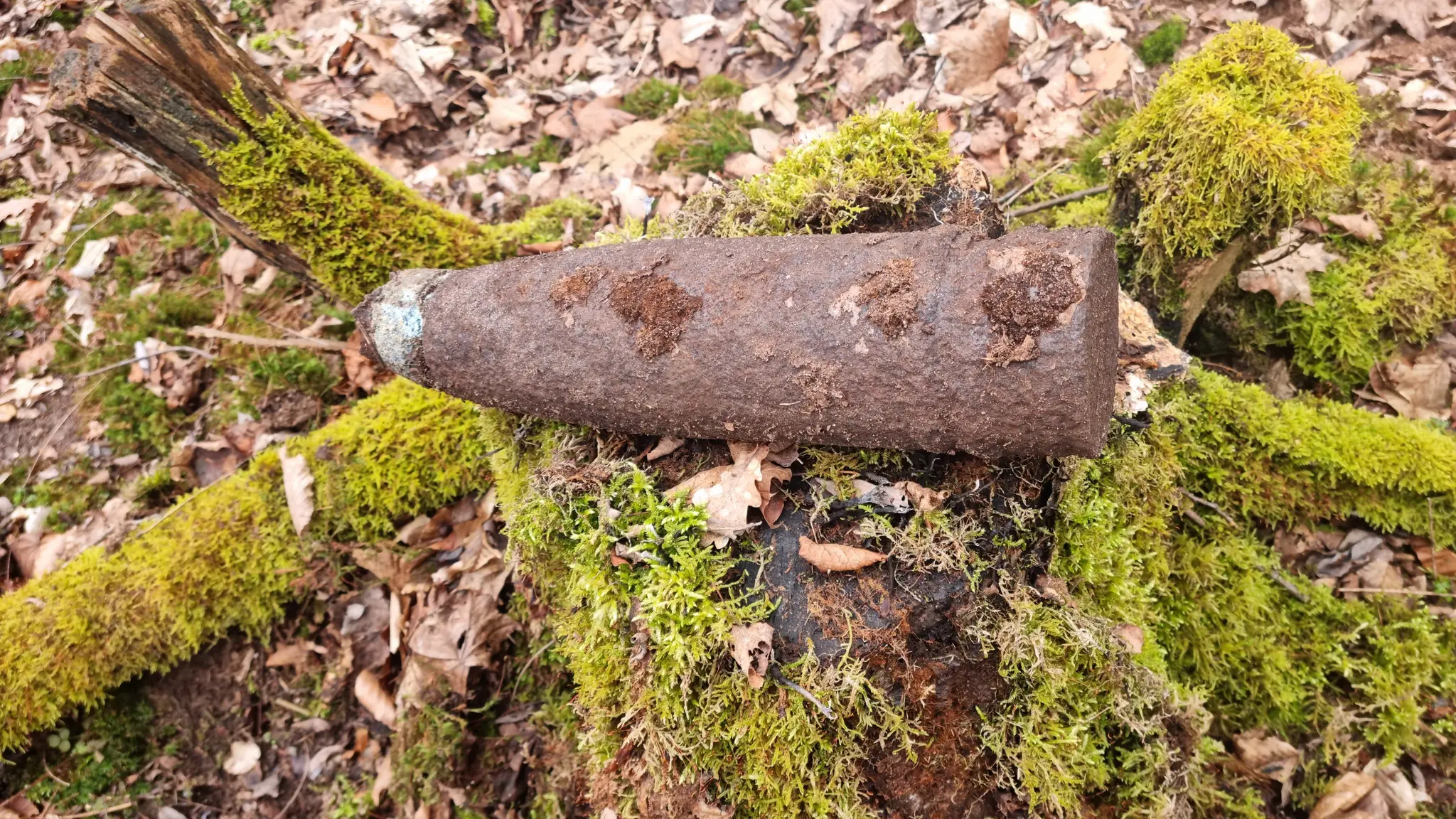 Kleinostheim-Granate-in-Waldgebiet-aufgefunden-Kontrollierte-Sprengung-am-Dienstagvormittag
