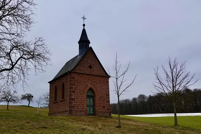 110 Jahre alte Kapelle in Miltenberg-Monbrunn. 