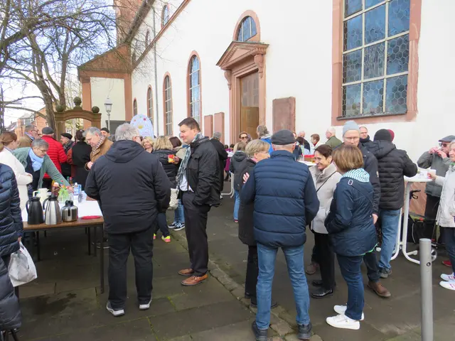 Beim Kirchencafé im Anschluss konnte man miteinander ins Gespräch kommen | Foto: Nina Reuling