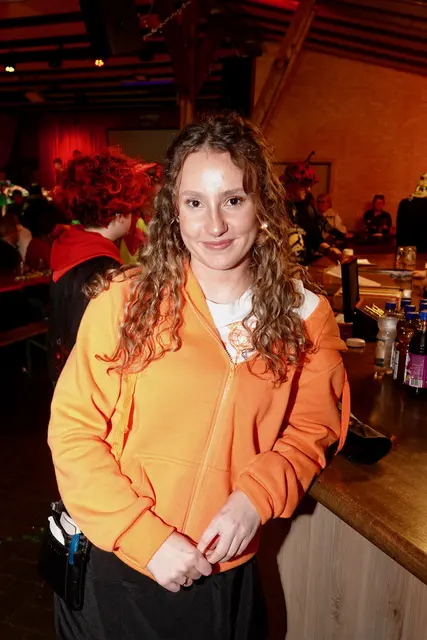 Der alljährliche Tanz der Uhren steht bevor – genauer gesagt am Sonntag, dem 29. März 2026, um zwei Uhr morgens, wenn die Zeiger eine Pirouette drehen und plötzlich drei Uhr anzeigen. Die Nacht schrumpft, der Tag wächst, und ganz Deutschland fragt sich: Warum eigentlich?