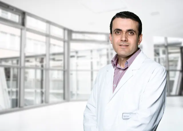 Ab Sommer neuer Chefarzt der Klinik für Innere Medizin am Standort Buchen der Neckar-Odenwald-Kliniken: Leitender Oberarzt Majd Hasan

 | Foto: Neckar-Odenwald-Kliniken