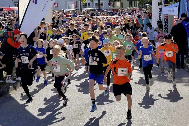 Zahlreiche Mädchen und Jungen nehmen jedes Jahr in verschiedenen Altersgruppen am Schülerlauf über 1000 Meter teil. | Foto: privat